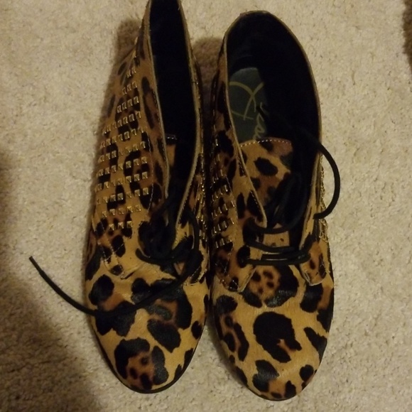 Shoes - Picture 4 of 4